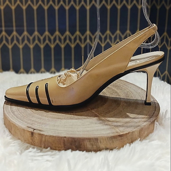 Chanel Tan & Black Patent Leather Slingback Pumps Made in Italy, Size 39 - Picture 12 of 16
